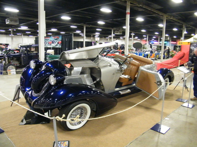 Illustration for article titled Auto show/Race-a-rama dump
